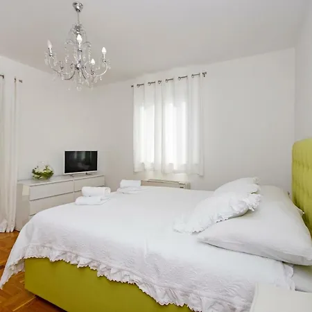 Apartment Gg