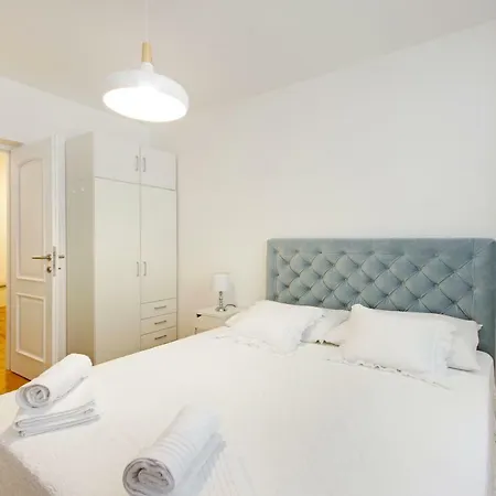 Apartment Gg *