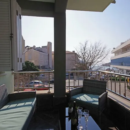 Gg Apartment *